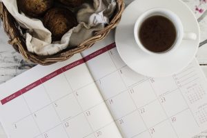 calendar-with-coffee-cup