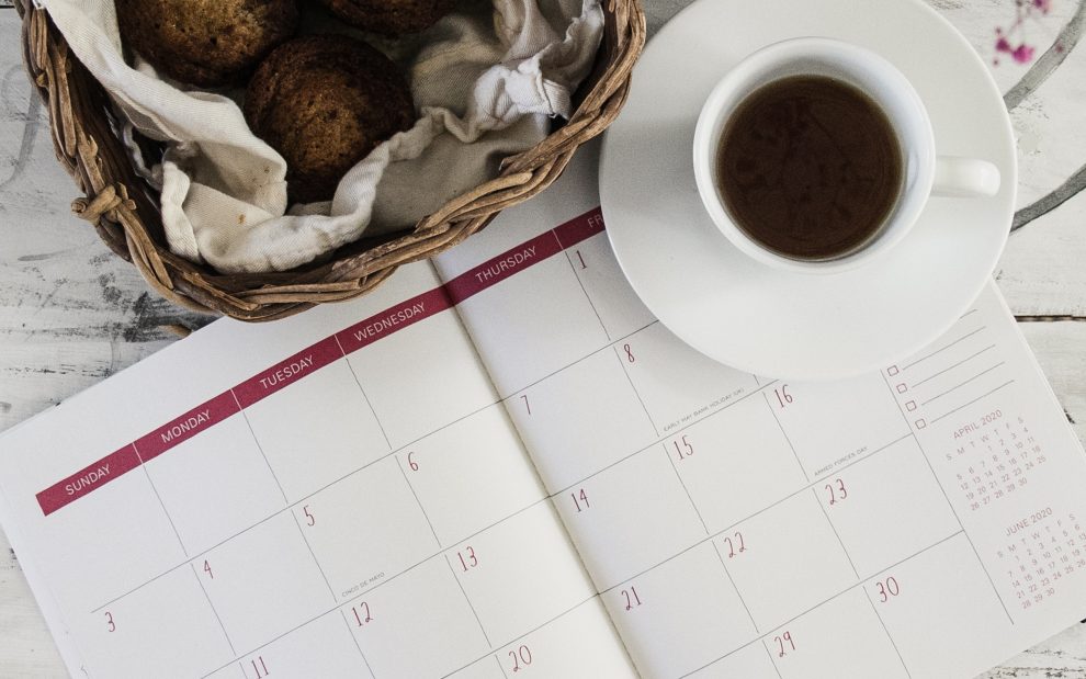 calendar-with-coffee-cup