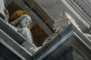 Jesus-statue-in-St-Peters-basilica