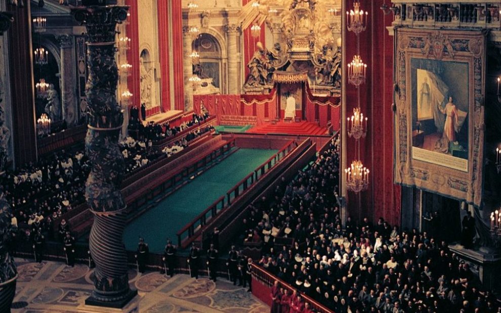 papal-mass-during-second-vatican-council