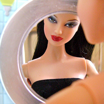 barbie-looking-into-mirror