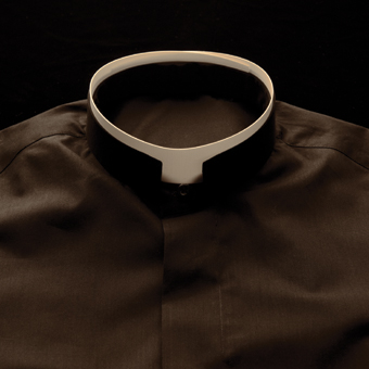 empty-priest-collar