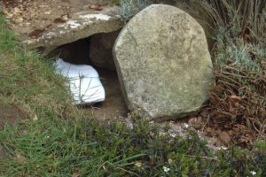 stone-rolled-away-from-grave