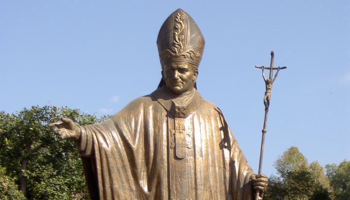 John-paul-ii-statue