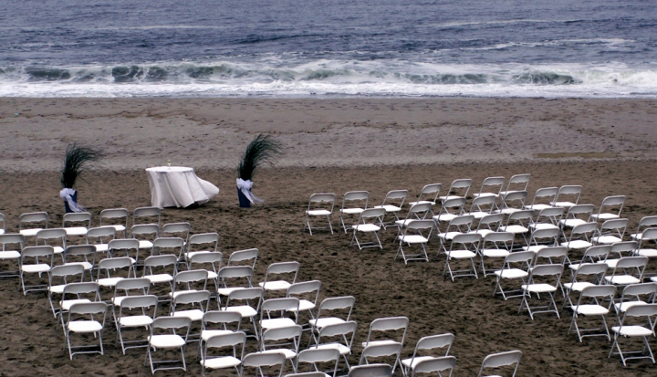 storm-at-beach-wedding
