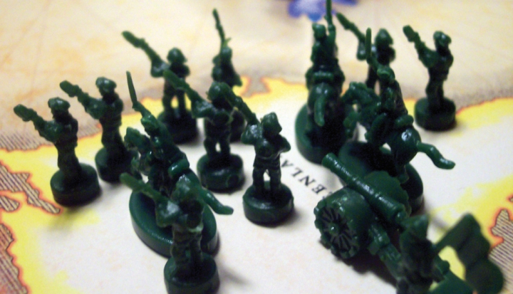 toy-soldiers-in-board-game