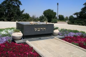 Herzl grave_Flickr_fabcom