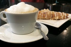 capucchino-and-biscotti