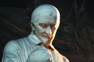 vincent-de-paul-statue