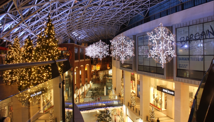 Christmas mall_Flickr_PaulWilkinson