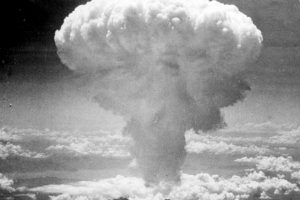 nuclear-bomb-on-nagasaki