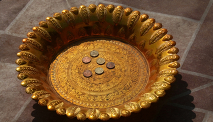 donation-plate-with-coins