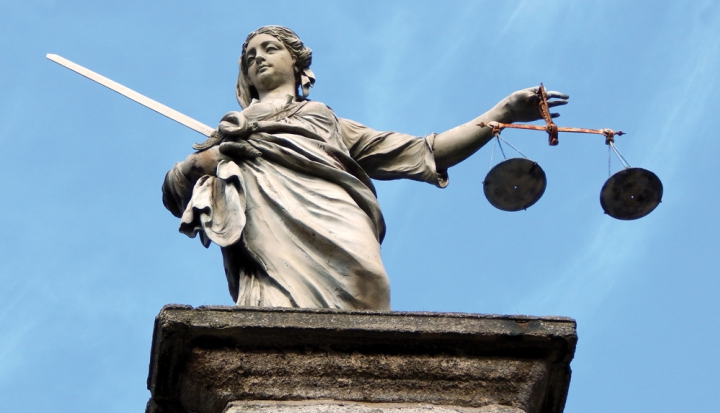 lady-justice-statue