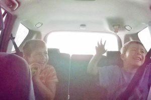 kids-in-back-of-a-car