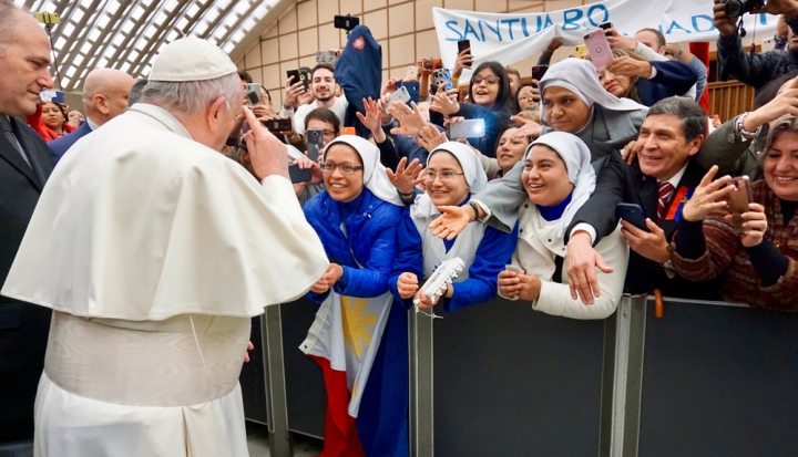Pope-Francis-greets-a-crowd