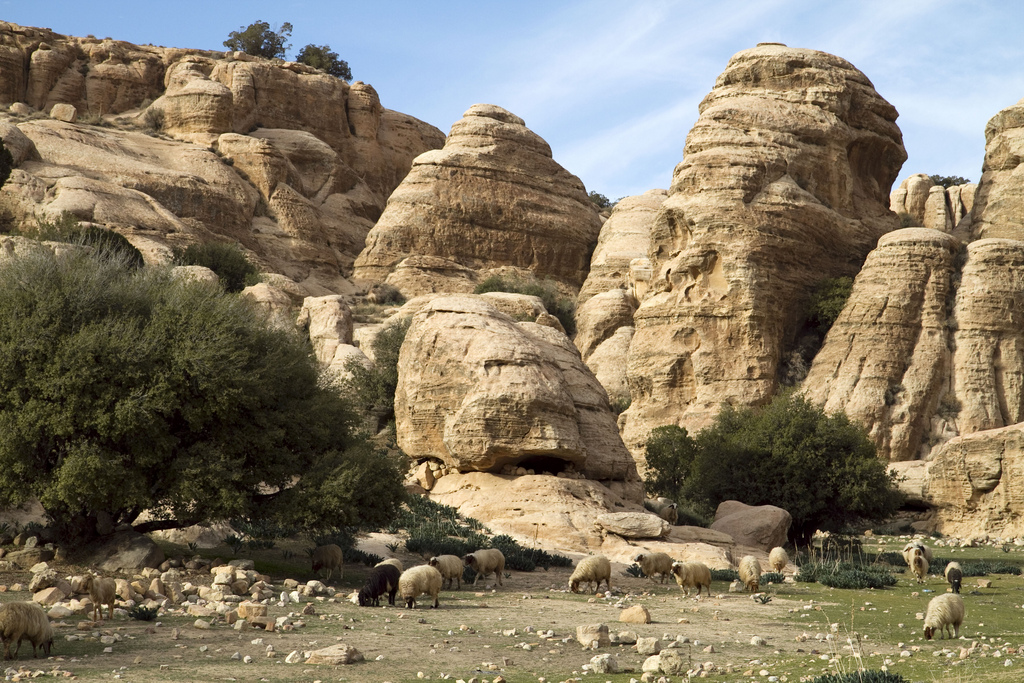 cliffs-in-jordan