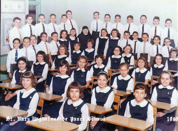 classroom-full-of-students-wearing-uniforms