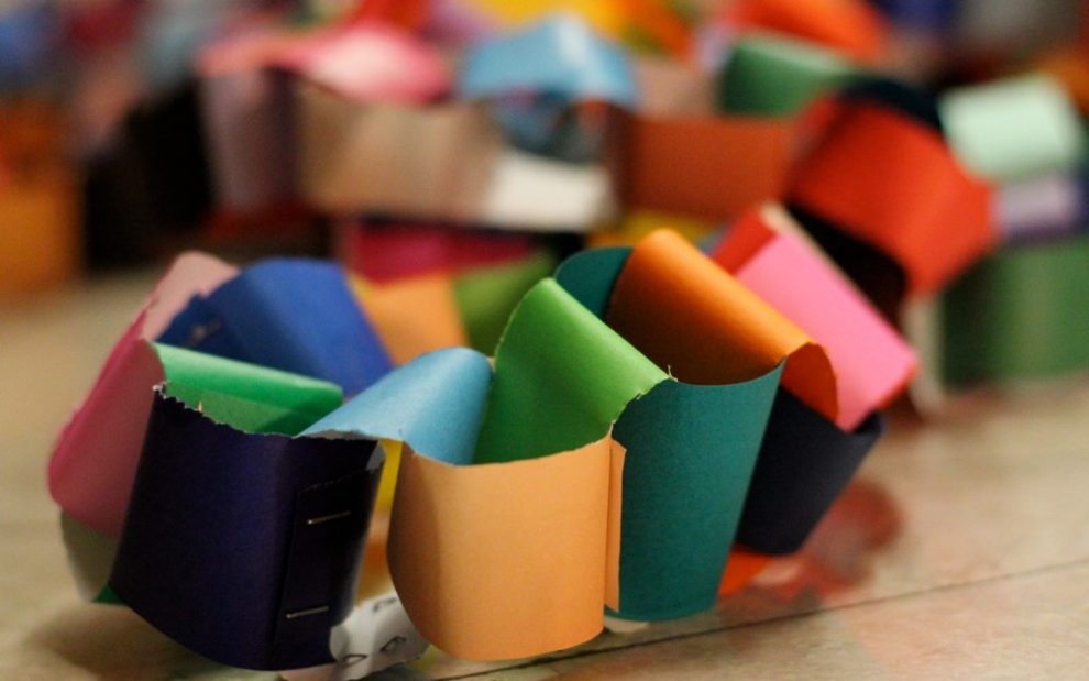 colorful-paper-chain
