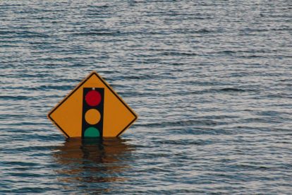 traffic-sign-submerged-under-water