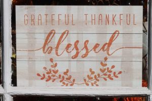 sign-printed-with-grateful-thankful-blessed