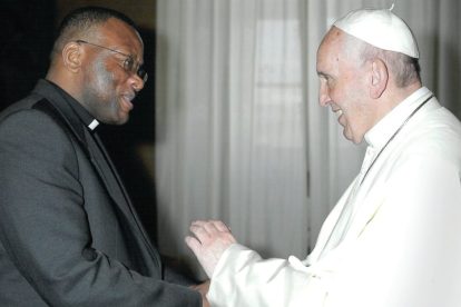 father-jacquineau-azetsop-meets-pope-francis