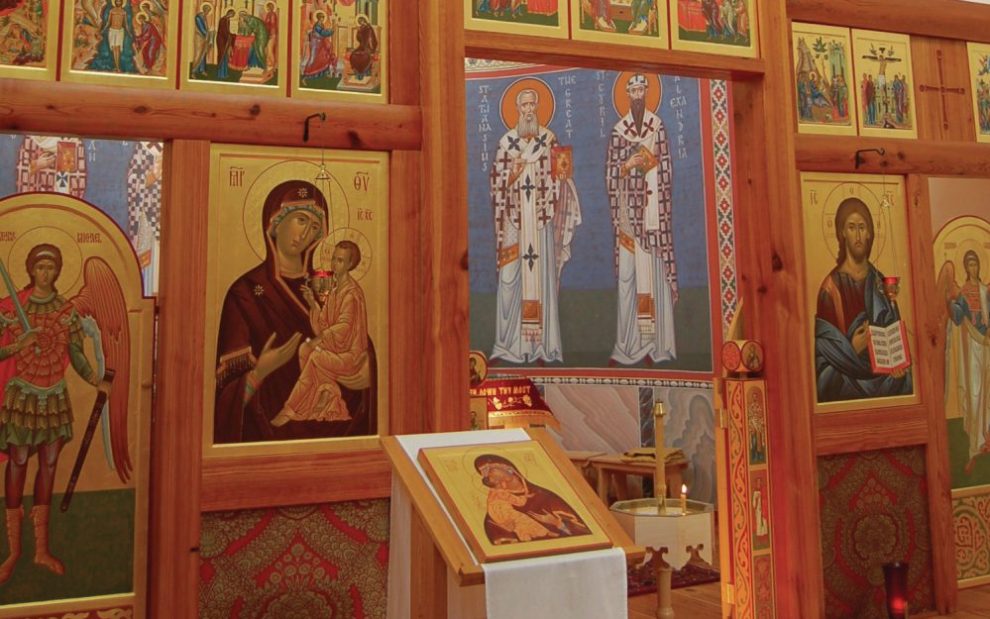 iconostasis-at-greek-orthodox-church