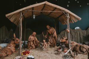 wooden-nativity-scene