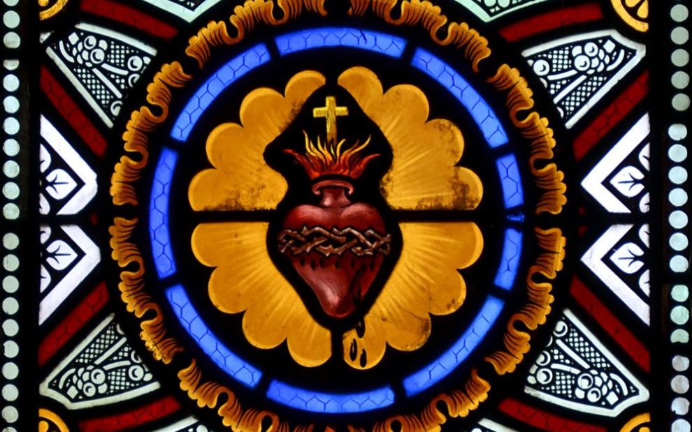 stained-glass-of-the-sacred-heart-of-jesus