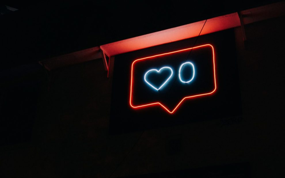 neon-sign-like-button-with-zero-likes