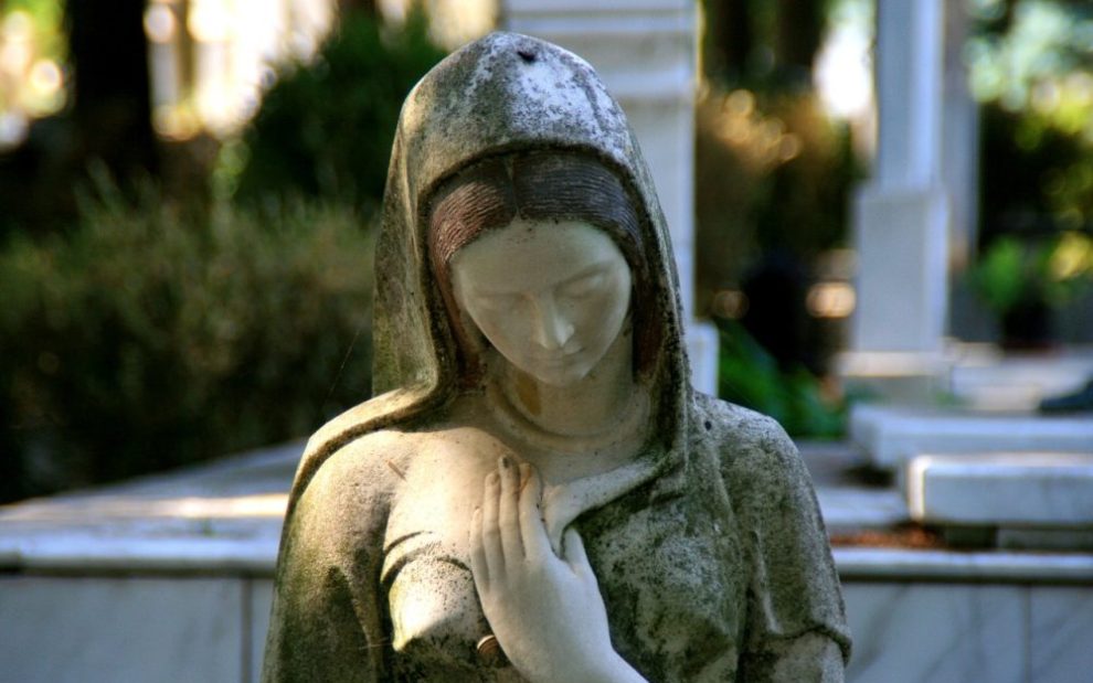 statue-of-virgin-mary