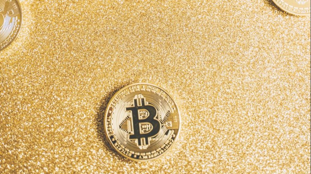 gold-image-of-bitcoin-logos