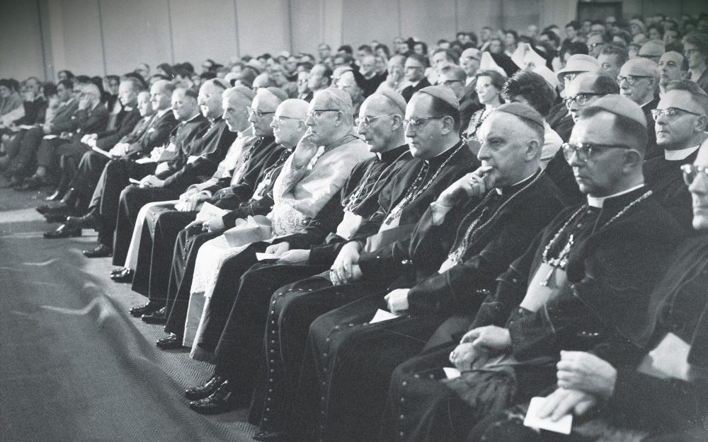 Gaudium et Spes' offers wisdom for a divided church - U.S. Catholic