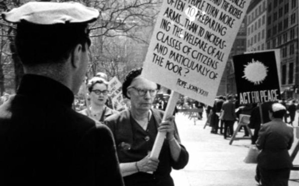 dorothy-day-protests-at-city-hall