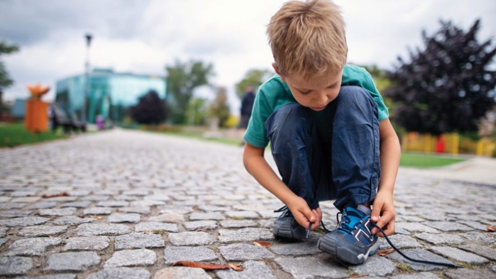 small-child-tying-shoes