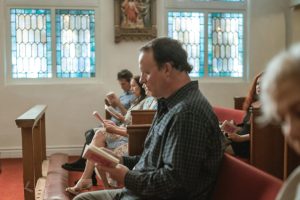 u-s-catholic-people-in-pews