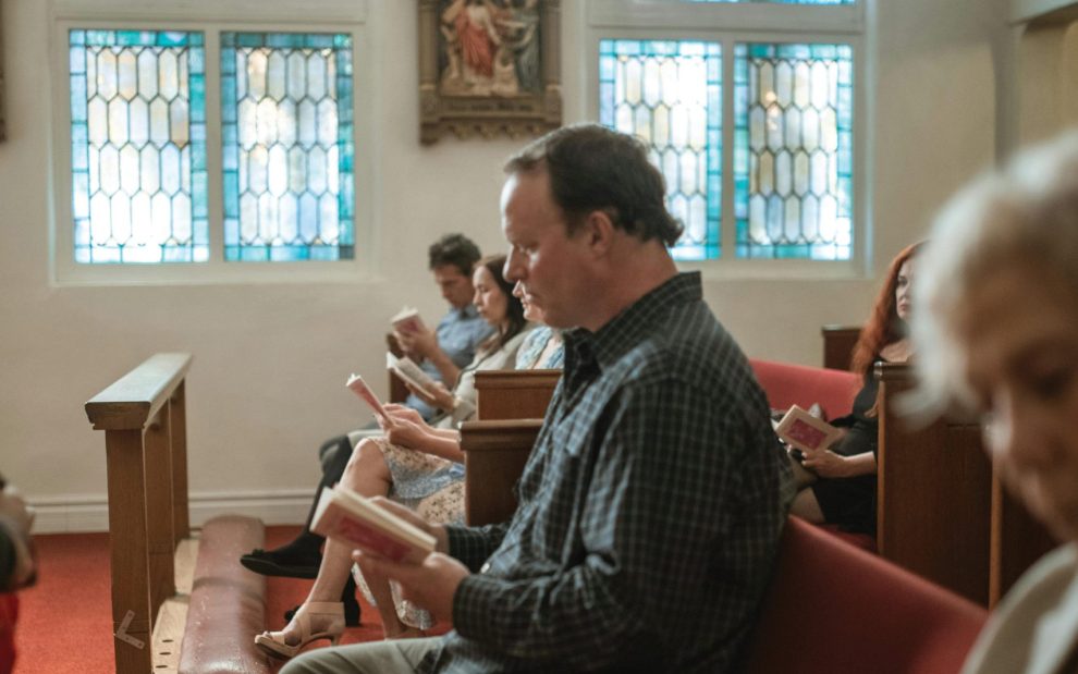 u-s-catholic-people-in-pews