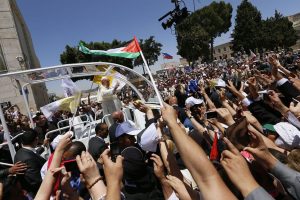 u-s-catholic-pope-francis-visits-bethlehem