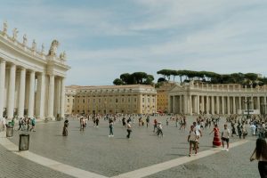 u-s-catholic-saint-peters-square