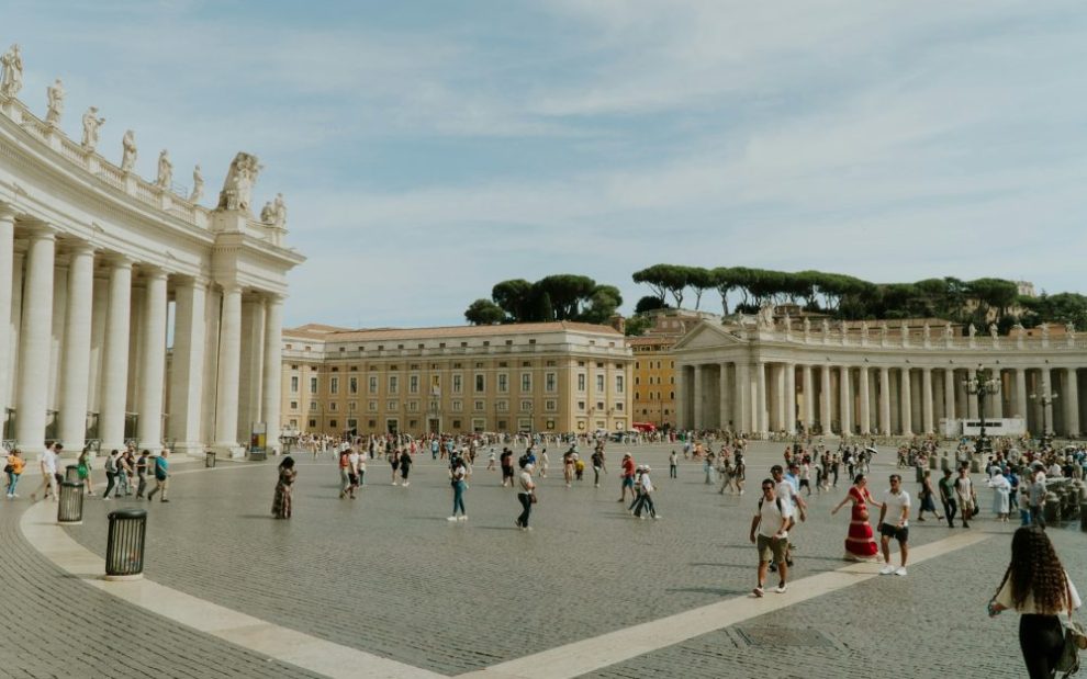 u-s-catholic-saint-peters-square
