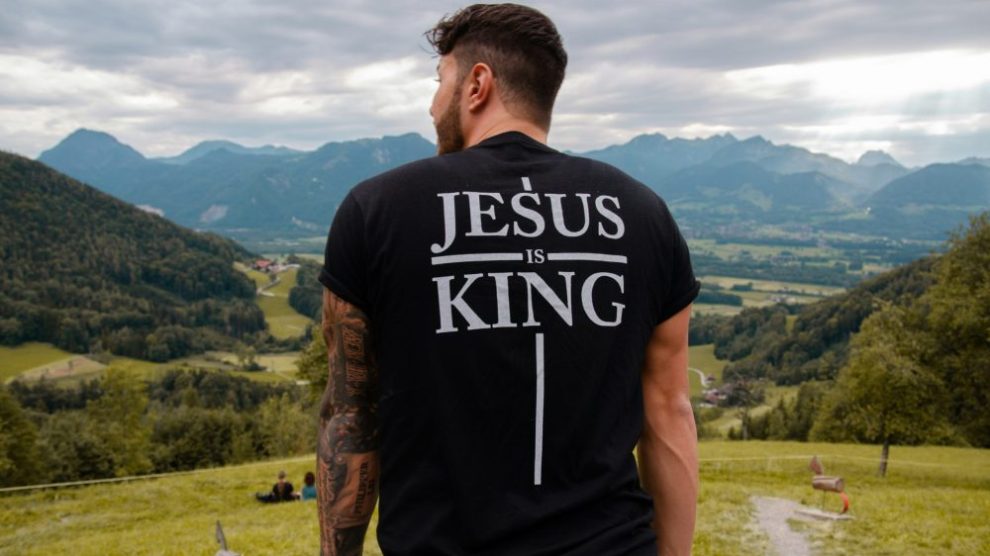 u-s-catholic-man-in-jesus-is-king-t-shirt