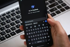 AI-chatbot-on-phone