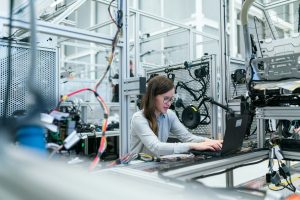 Worker designing and assembling technology