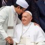 u-s-catholic-pope-francis-with-grand-imam-indonesia